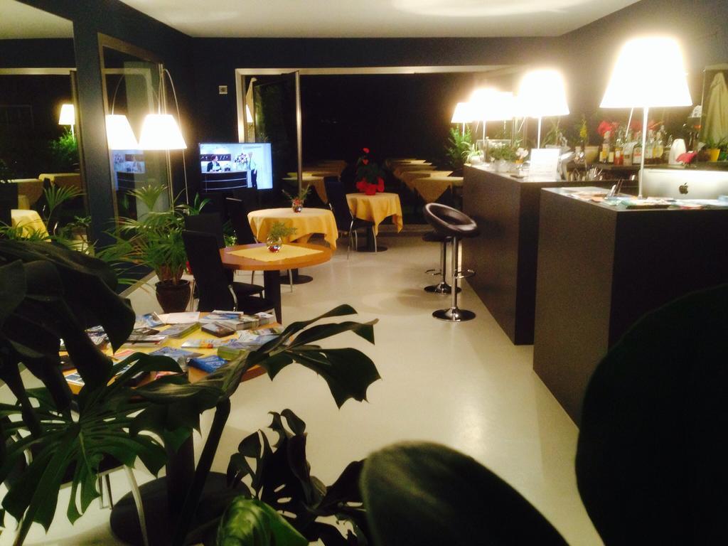 Villa Regina Riva del Garda Eksteriør billede