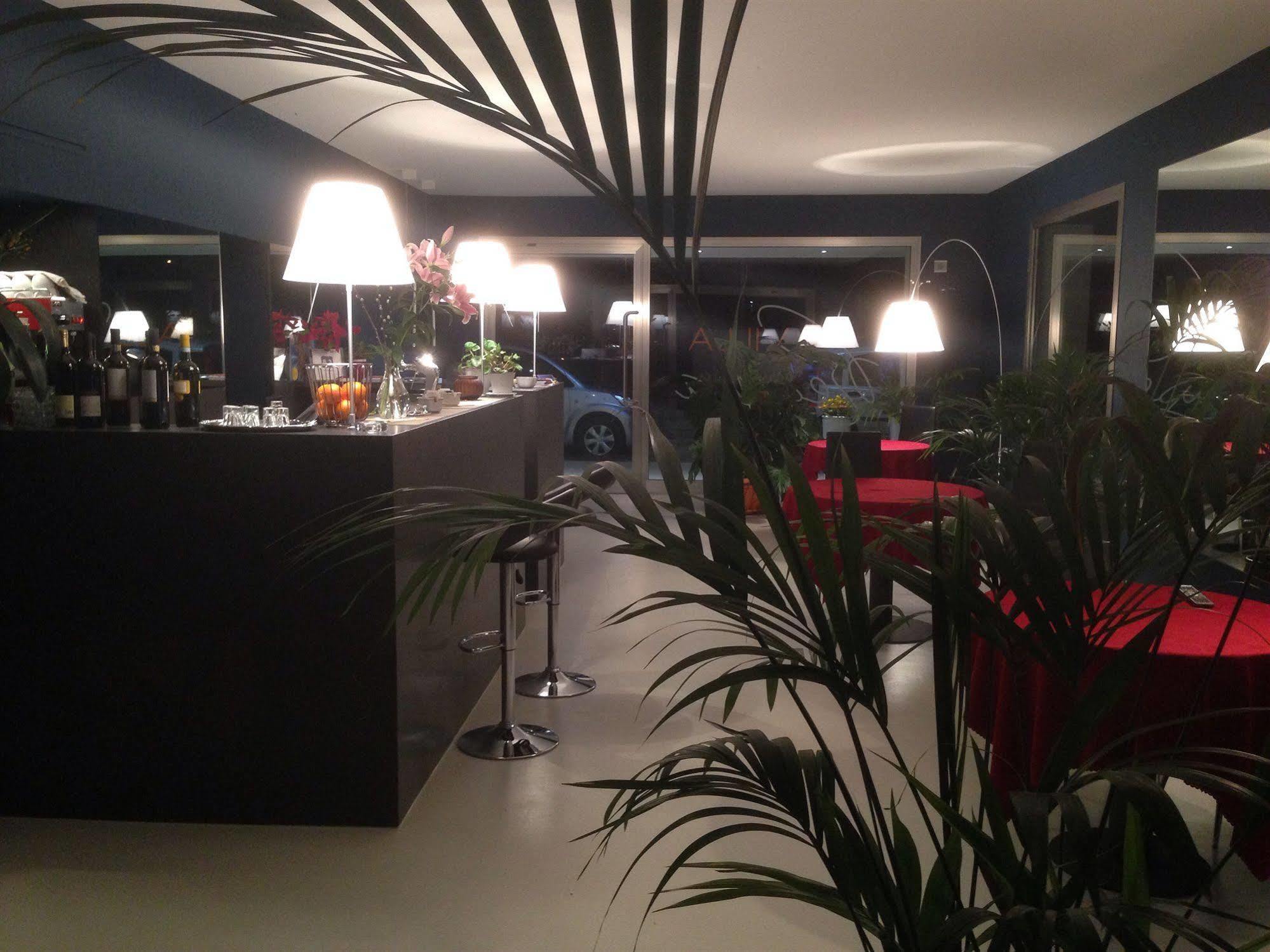 Villa Regina Riva del Garda Eksteriør billede